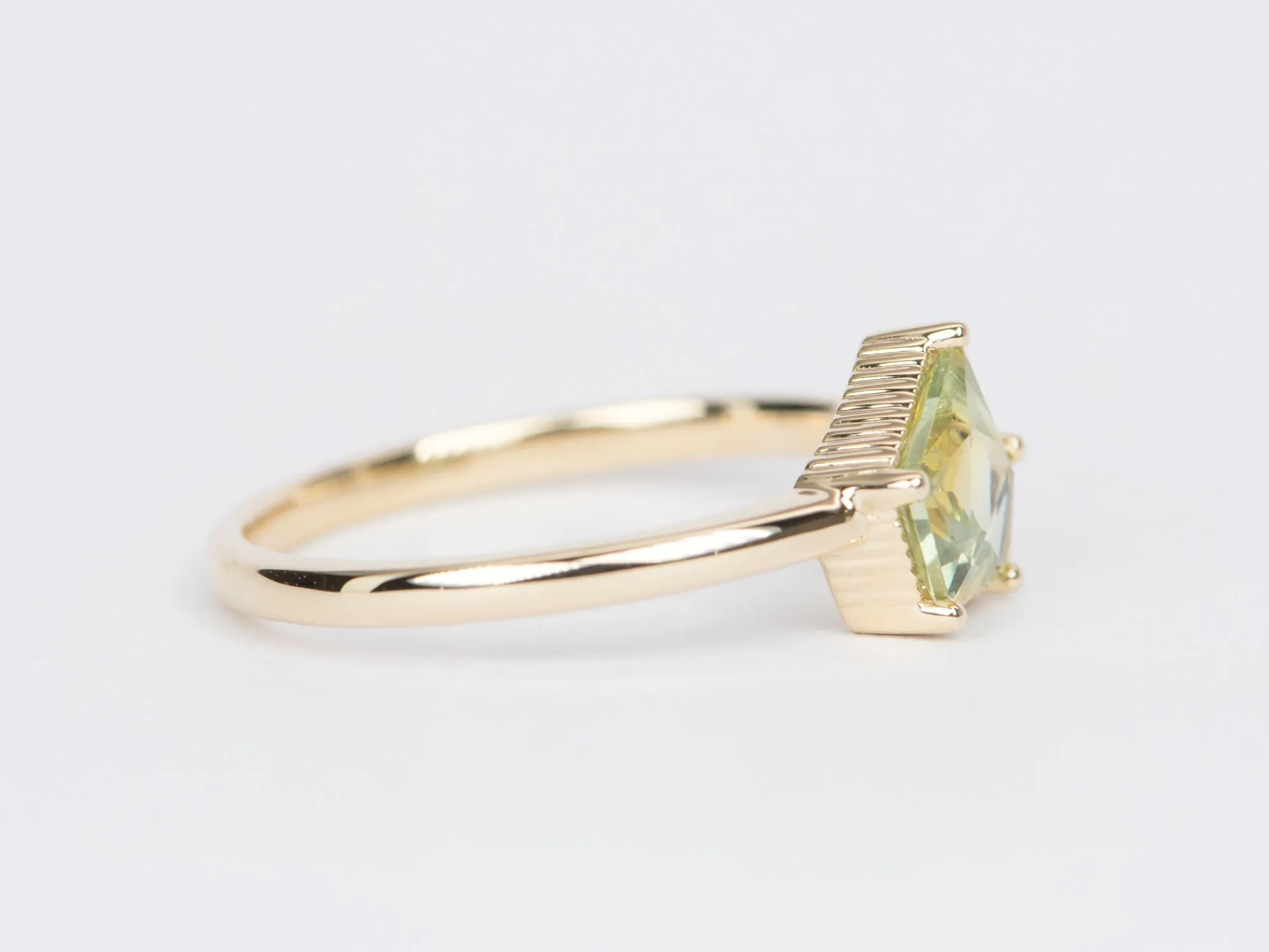 Geo Cut Green Montana Sapphire Solitaire Ring 14K Gold R6400