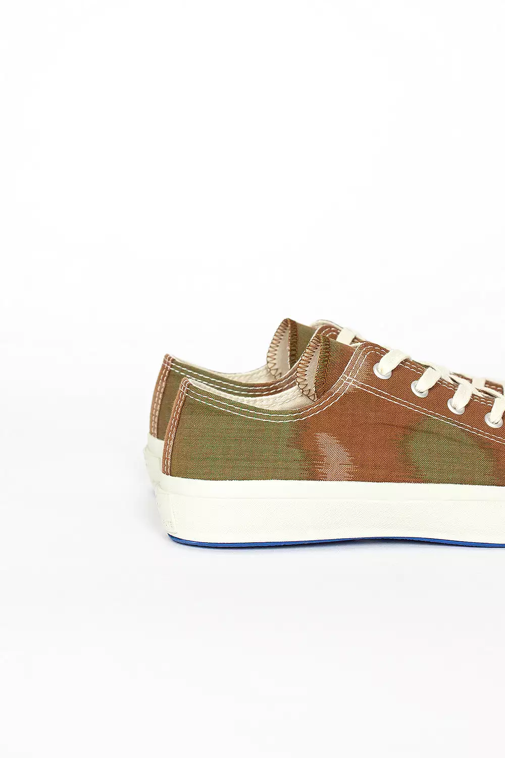 Low Basket Sneaker Camo