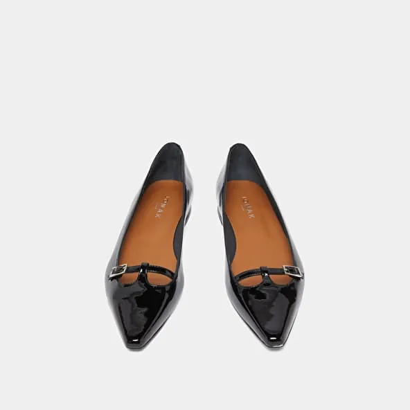 Pointed-toe ballet flats with adjustable buckles in black patent