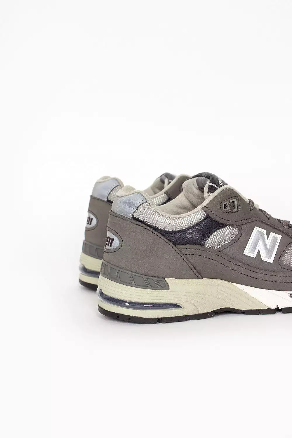 W991GNS Sneaker Castlerock Grey/Navy